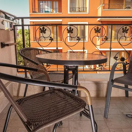 Lägenhet Bellissimo студио близо до плажа